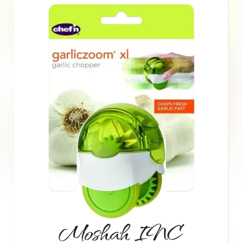 Chef'n GarlicZoom Garlic Chopper in Green, Garlic Press